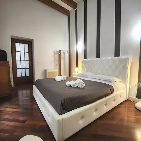 Maison Maniace Holiday home